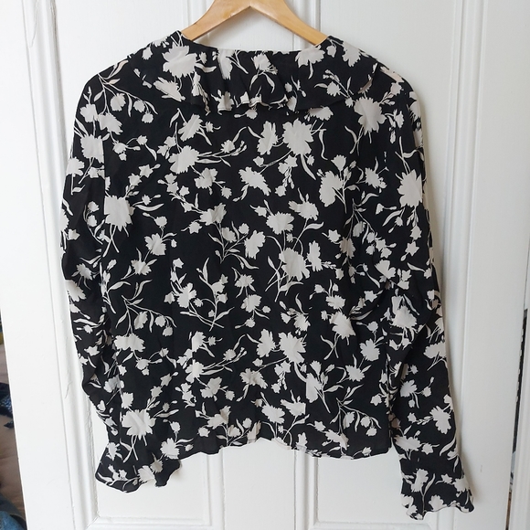 100% Silk Ruffled Floral Top - Picture 2 of 5